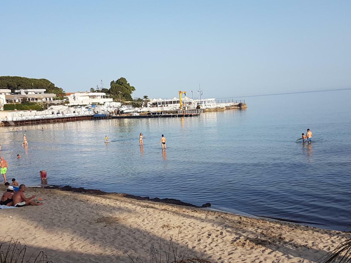 Appartamenti In Villa Polluce Fontane Bianche Exterior foto